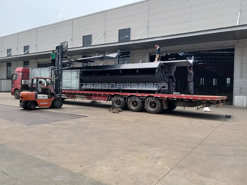 湖北武漢候車(chē)亭